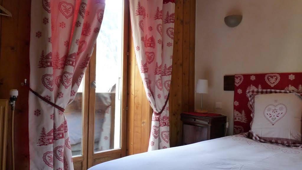 Auberge Des Gorges Servoz Luaran gambar