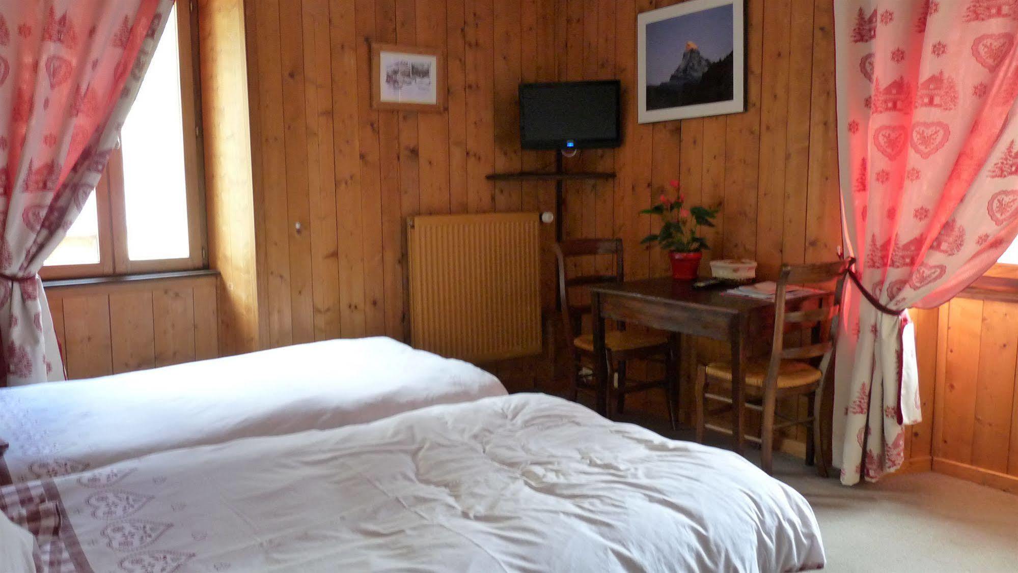Auberge Des Gorges Servoz Luaran gambar